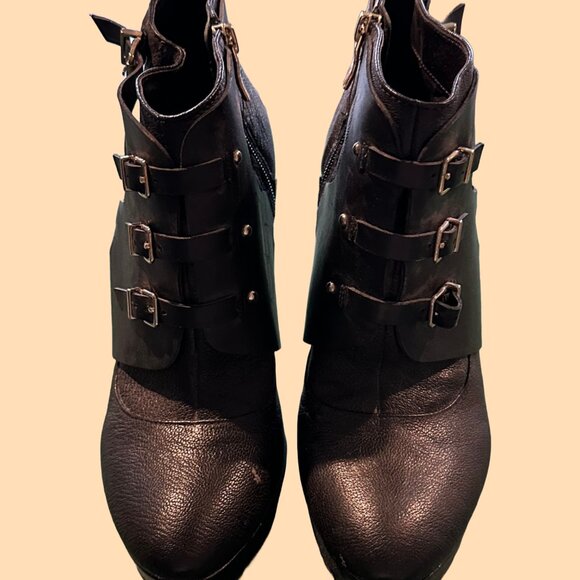 BCBGeneration Black Leather Heeled Moto Ankle Bootie - Picture 2 of 3